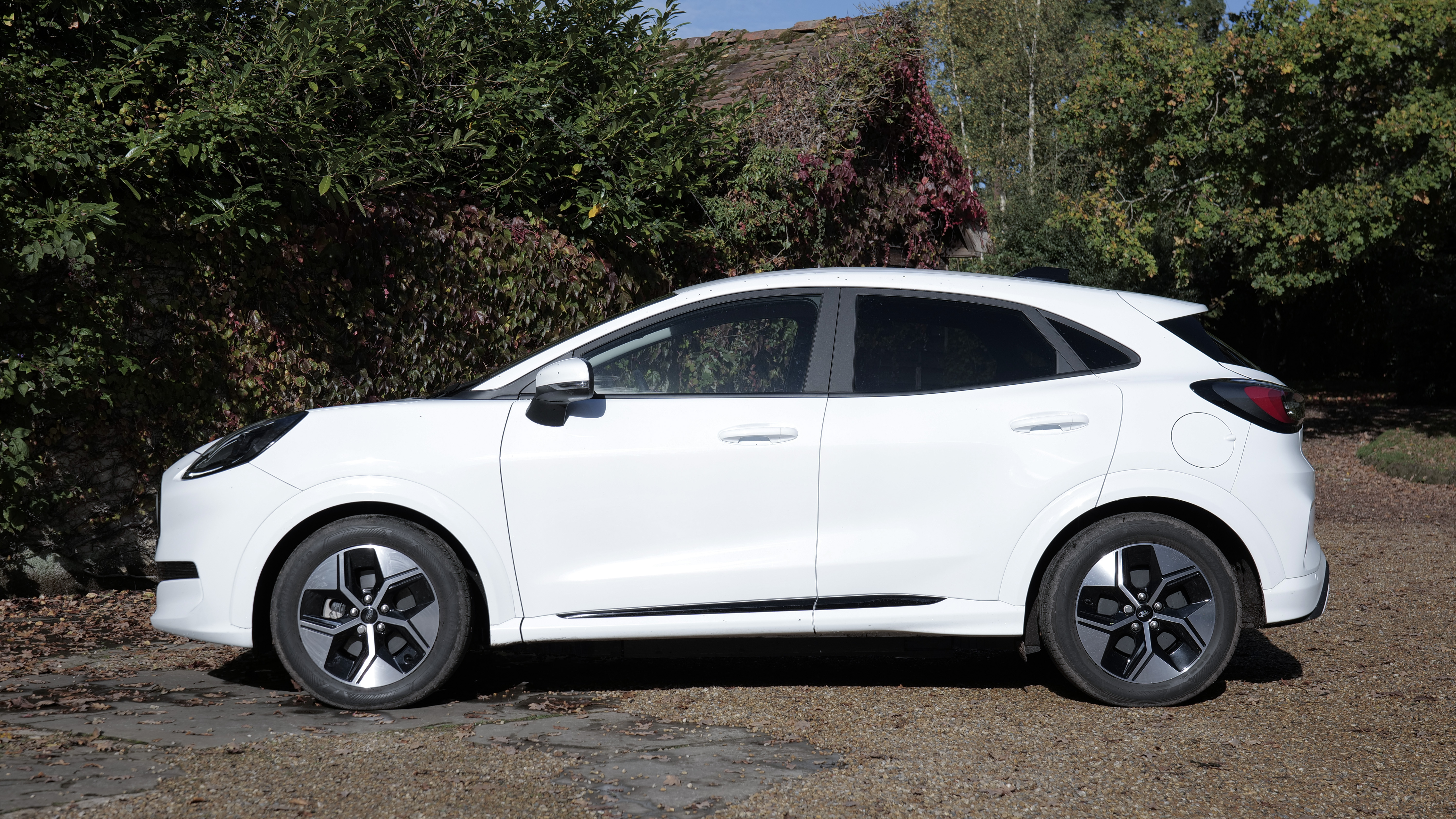 FORD PUMA GEN-E ELECTRIC HATCHBACK SPECIAL EDITIONS 124kW Blue Cruise Edition 47kWh 5dr Auto